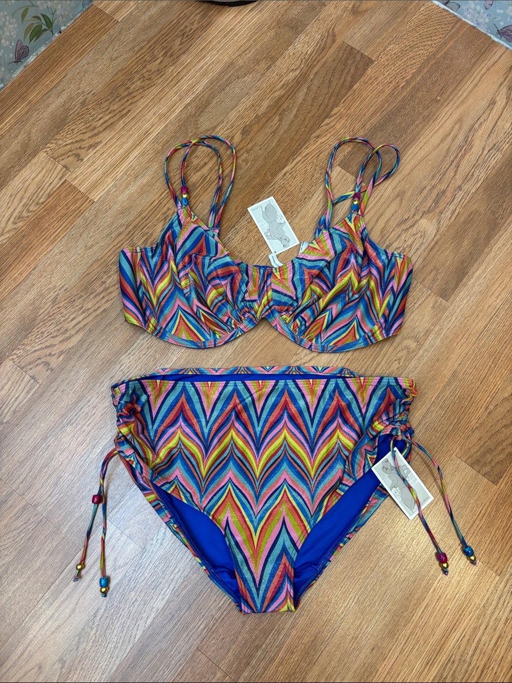 NWT Prima Donna rainbow Chevron Kea Full Cup Underwire Bikini Set. Size 16/18.